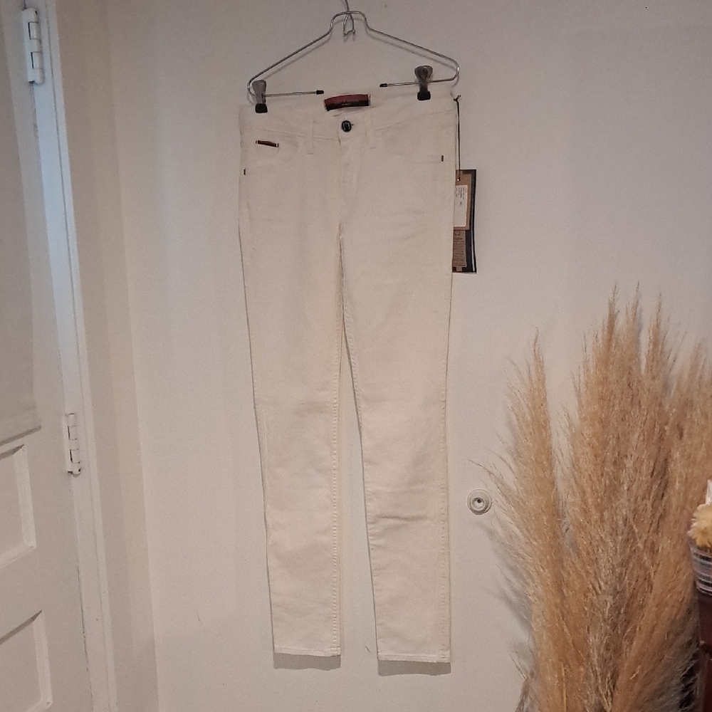 City Of Others Women's Cream Jeans NWT Skinny Size 28 B106
